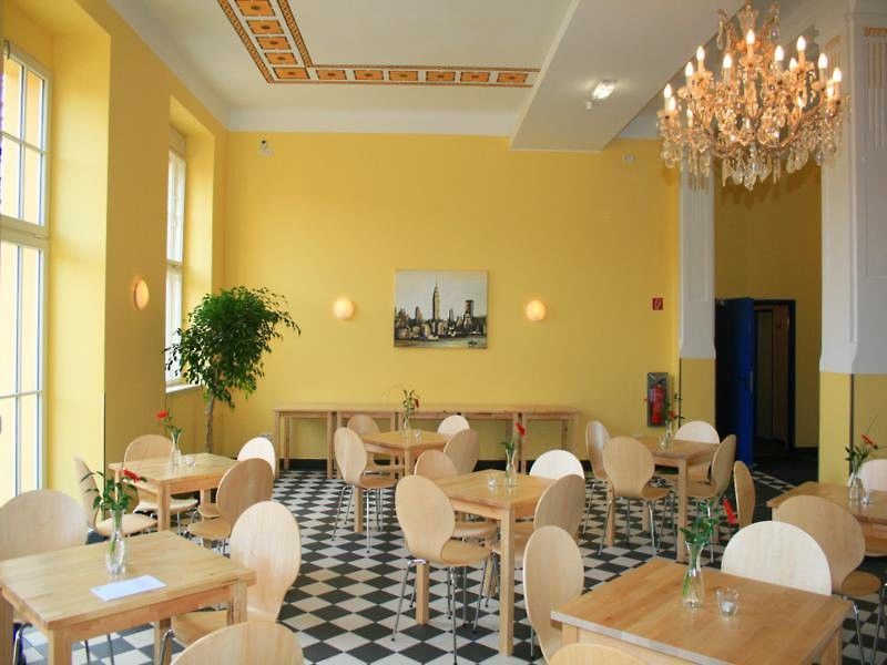 Auberge de jeunesse A&O Leipzig Hauptbahnhof Restaurant photo